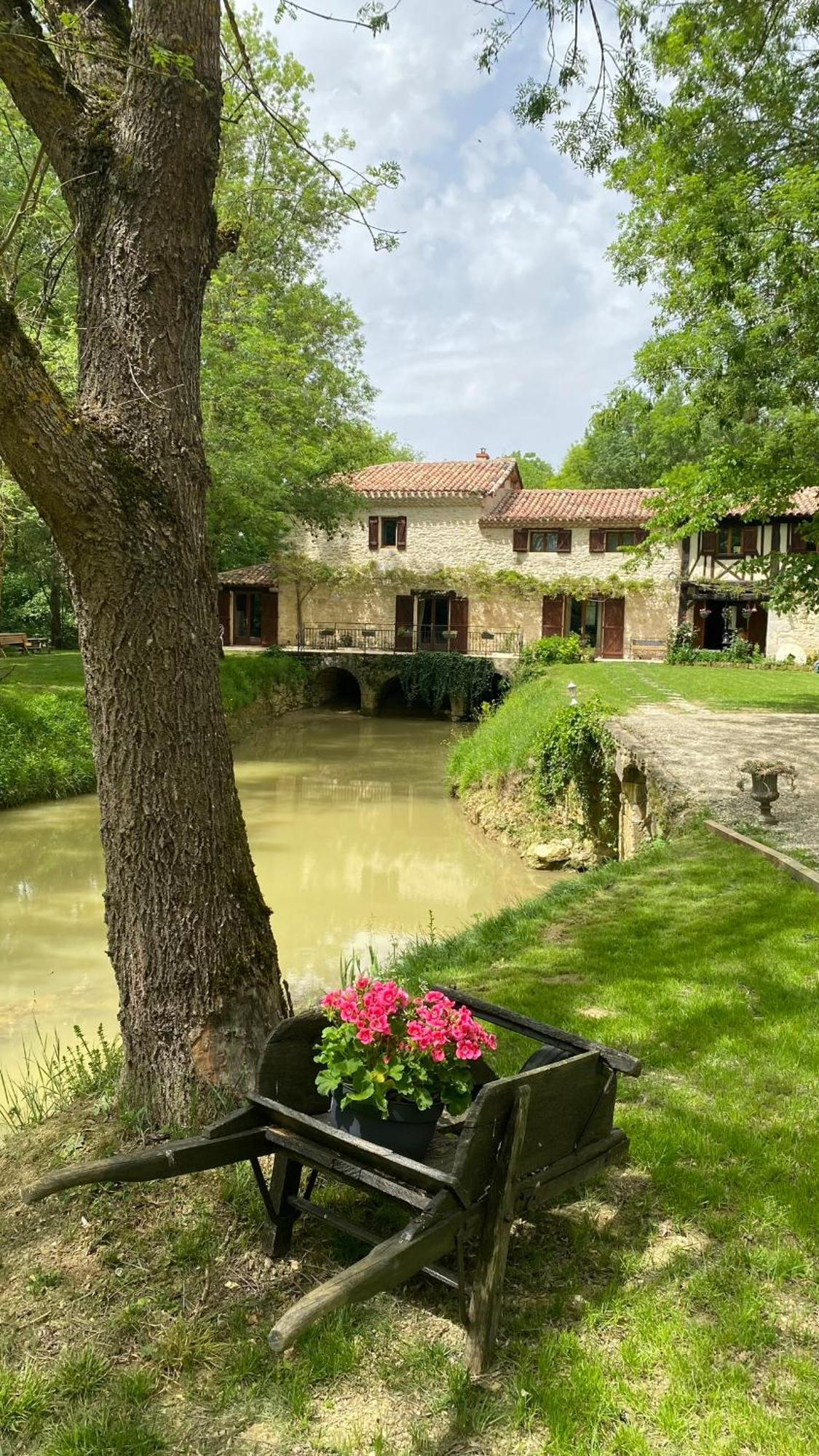 Gite Le Moulin Samsara Homps  Luaran gambar